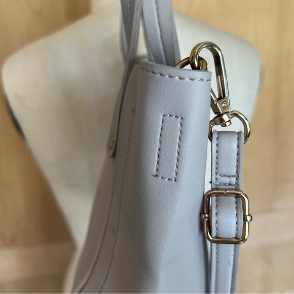 Miniso mini bag - Picture 3 of 7